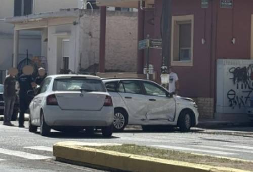 Σύγκρουση οχημάτων επί της Ορθίας Αρτέμιδος στη Σπάρτη