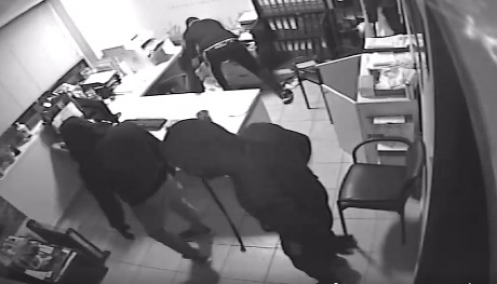 Βίντεο ντοκουμέντο: Εισβολή «ποντικών» σε εργοστάσιο στη Φάριδα