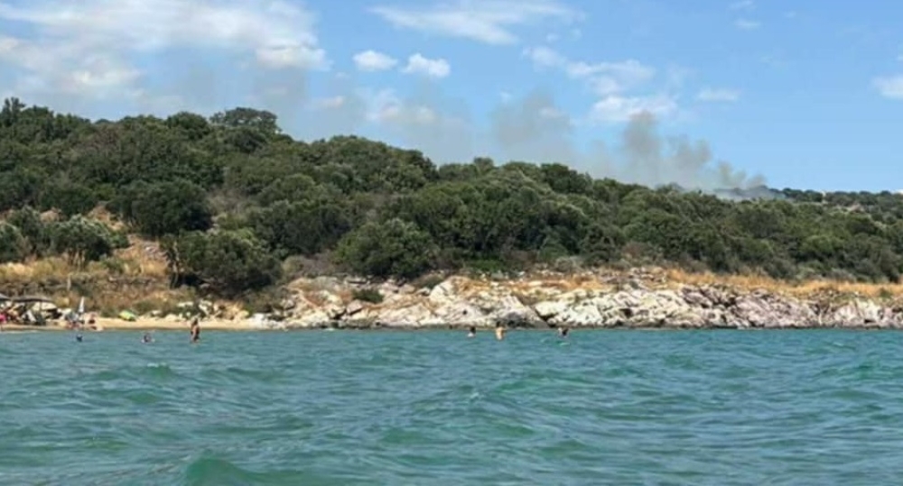 &Phi;&omega;&tau;&iota;ά &xi;έ&sigma;&pi;&alpha;&sigma;&epsilon; &sigma;&tau;&omicron; &Sigma;&kappa;&omicron;&upsilon;&tau;ά&rho;&iota;