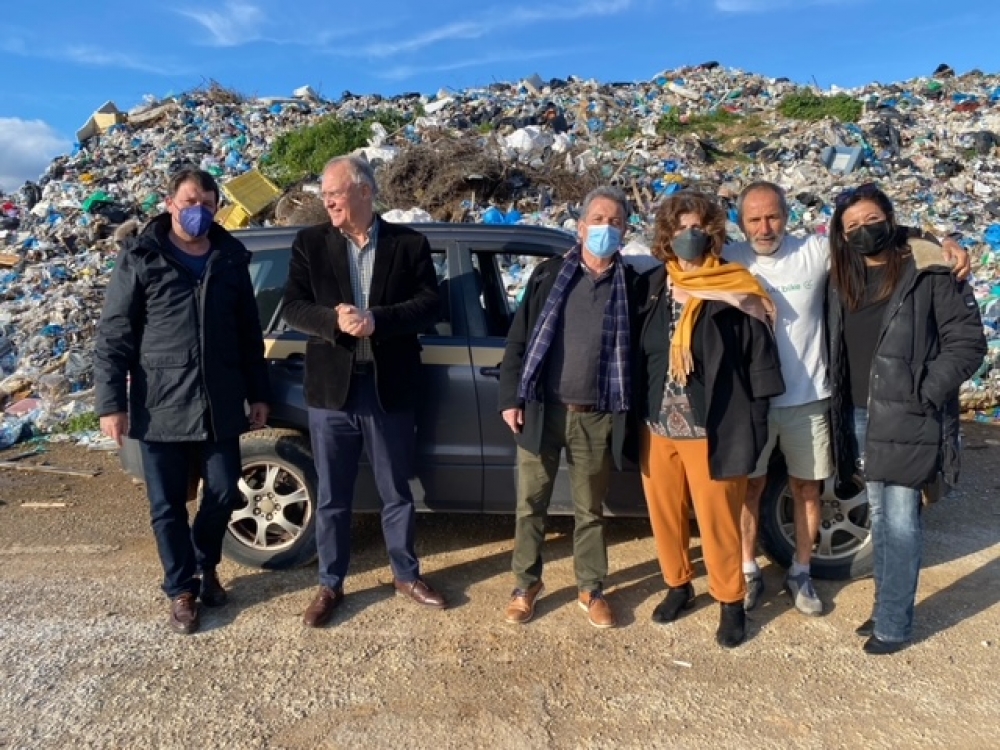 Αγαπά τον άνθρωπο και το περιβάλλον και το δείχνει στην πράξη