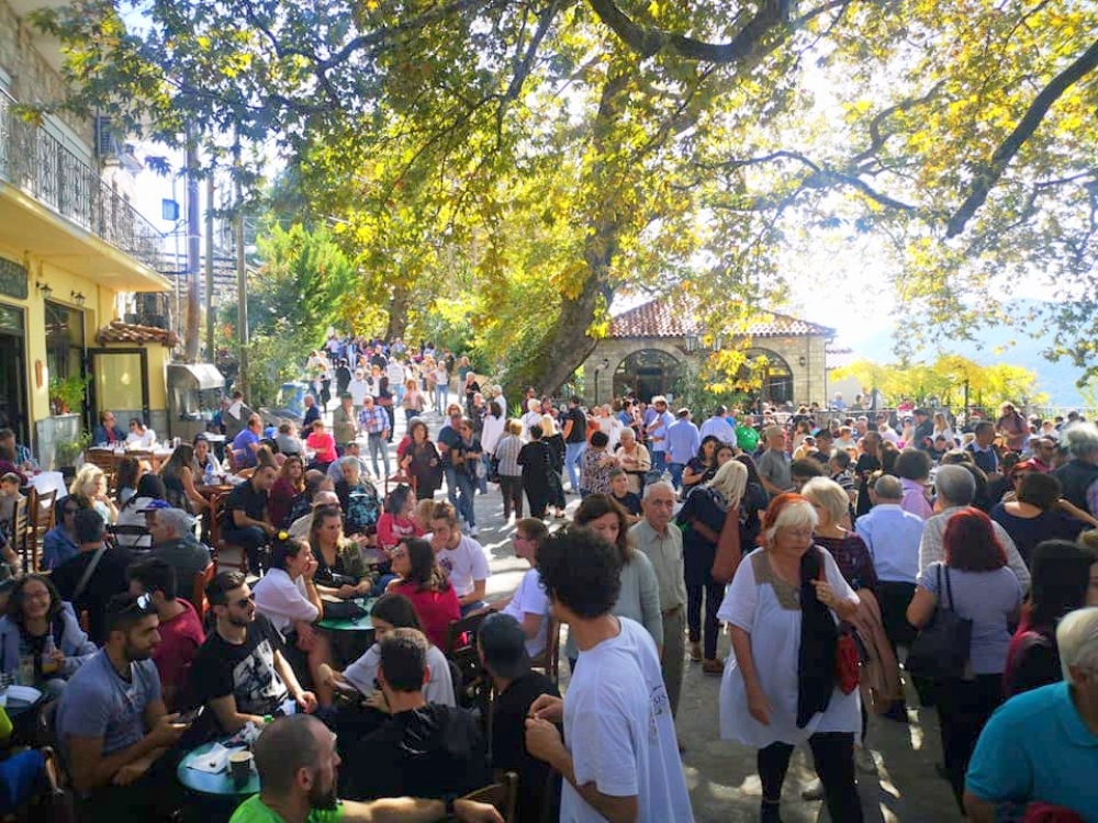 Η «Γιορτή Κάστανου» έφερε την Άρνα στο επίκεντρο (ΦΩΤΟ)