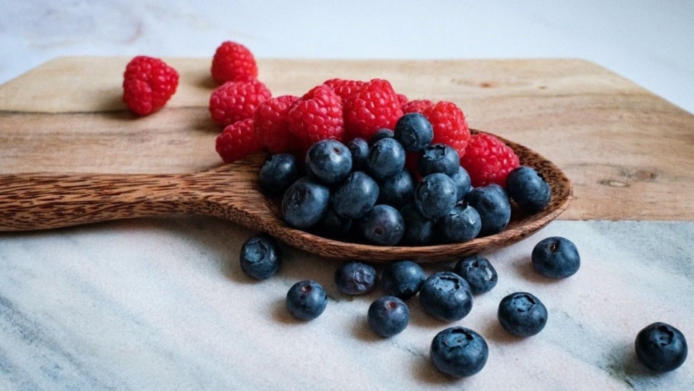 &Phi;&lambda;&alpha;&beta;&omicron;&nu;&omicron;&epsilon;&iota;&delta;ή: &Iota;&delta;&omicron;ύ &pi;&omicron;&iota;&epsilon;&sigmaf; &tau;&rho;&omicron;&phi;έ&sigmaf;&hellip; &theta;&rho;έ&phi;&omicron;&upsilon;&nu; &tau;&eta; &mu;&alpha;&kappa;&rho;&omicron;&zeta;&omega;ί&alpha;