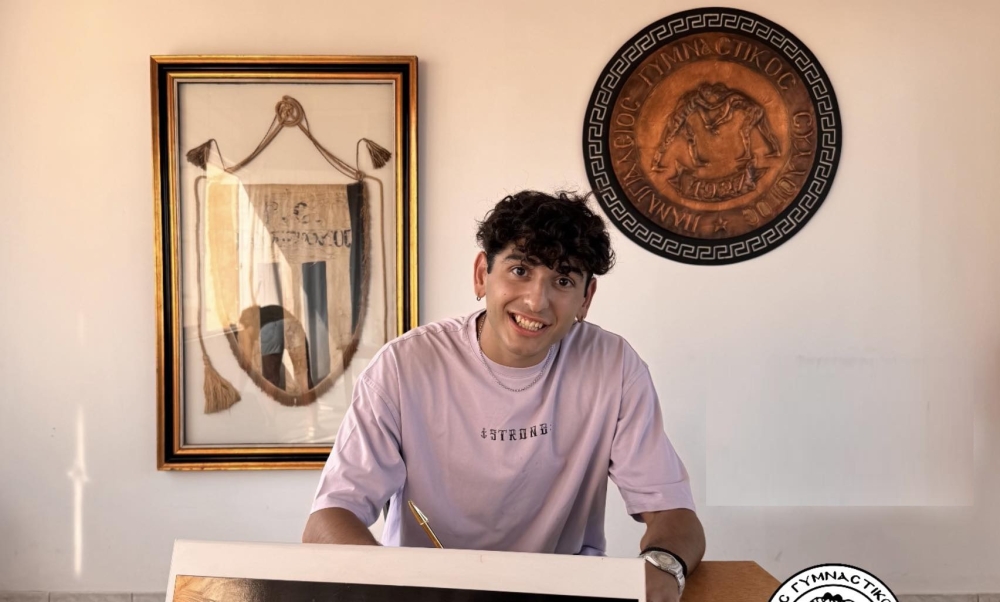 &Sigma;&tau;&alpha; &mu;&epsilon;&lambda;&alpha;&nu;ό&lambda;&epsilon;&upsilon;&kappa;&alpha; &omicron; &Alpha;&lambda;έ&xi;&alpha;&nu;&delta;&rho;&omicron;&sigmaf; &Kappa;&alpha;&rho;&mu;&omicron;ί&rho;&eta;&sigmaf;