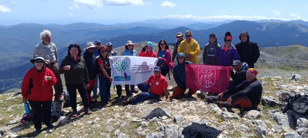 &Epsilon;&Omicron;&Sigma; &Mu;&omicron;&lambda;ά&omega;&nu;-&Nu;&Alpha; &Lambda;&alpha;&kappa;&omega;&nu;ί&alpha;&sigmaf;: &laquo;&Chi;&tau;ί&sigma;&alpha;&mu;&epsilon; &mu;&iota;&alpha; &chi;&rho;&omicron;&nu;&iota;ά &gamma;&epsilon;&mu;ά&tau;&eta; &delta;&rho;ά&sigma;&eta;, &sigma;&upsilon;&nu;&epsilon;&rho;&gamma;&alpha;&sigma;ί&alpha; &kappa;&alpha;&iota; &kappa;&omicron;&iota;&nu;έ&sigmaf; &alpha;&xi;ί&epsilon;&sigmaf;&raquo;