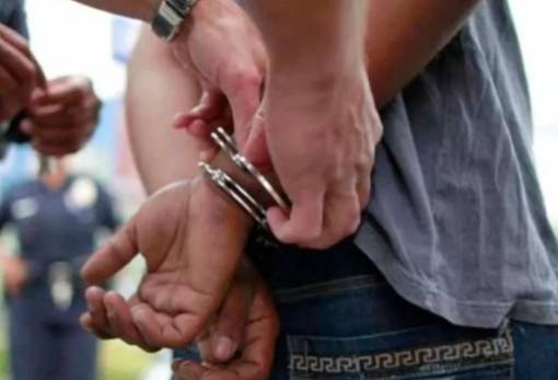 Σφαίρες και κάνναβη έφεραν δύο συλλήψεις στη Λακωνία