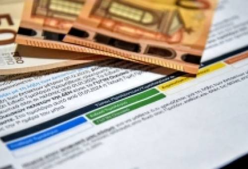 Ρεύμα: Πώς οι εξελίξεις στη Μ. Ανατολή επηρεάζουν τα τιμολόγια