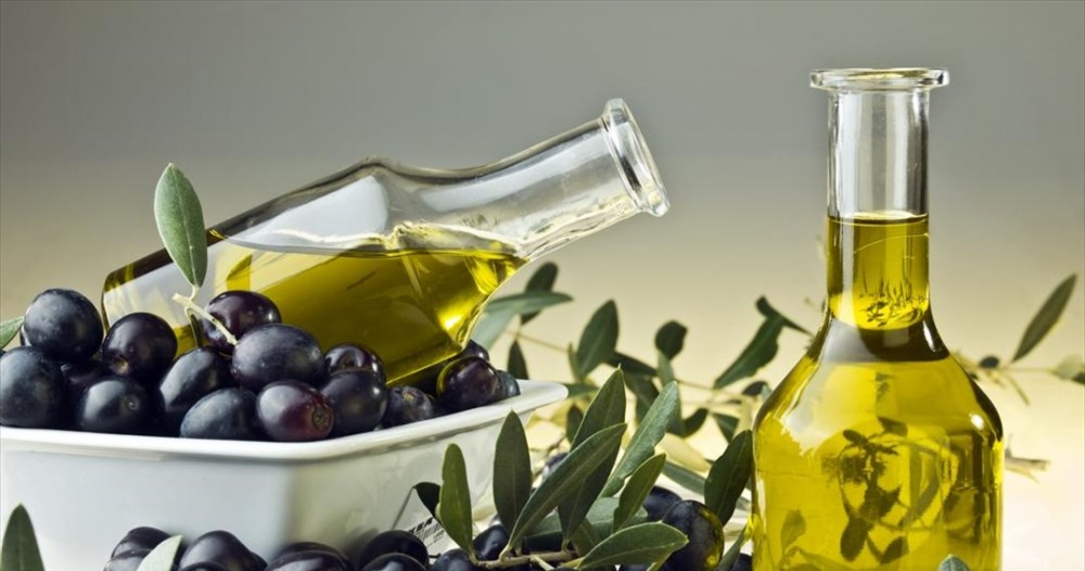 Νέα έρευνα αποκαλύπτει τον ευεργετικό ρόλο του ελαιόλαδου στον καρκίνο