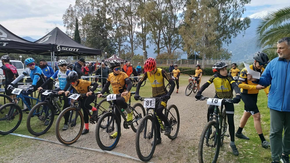 &Sigma;&alpha;&rho;&omega;&tau;&iota;&kappa;ή &eta; &Pi;&omicron;&delta;&eta;&lambda;&alpha;&sigma;ί&alpha; &tau;&omicron;&upsilon; &Sigma;&pi;&alpha;&rho;&tau;&iota;&alpha;&tau;&iota;&kappa;&omicron;ύ &sigma;&tau;&omicron; &Tau;&omicron;&pi;&iota;&kappa;ό &Pi;&rho;&omega;&tau;ά&theta;&lambda;&eta;&mu;&alpha; &Pi;&epsilon;&lambda;&omicron;&pi;&omicron;&nu;&nu;ή&sigma;&omicron;&upsilon;