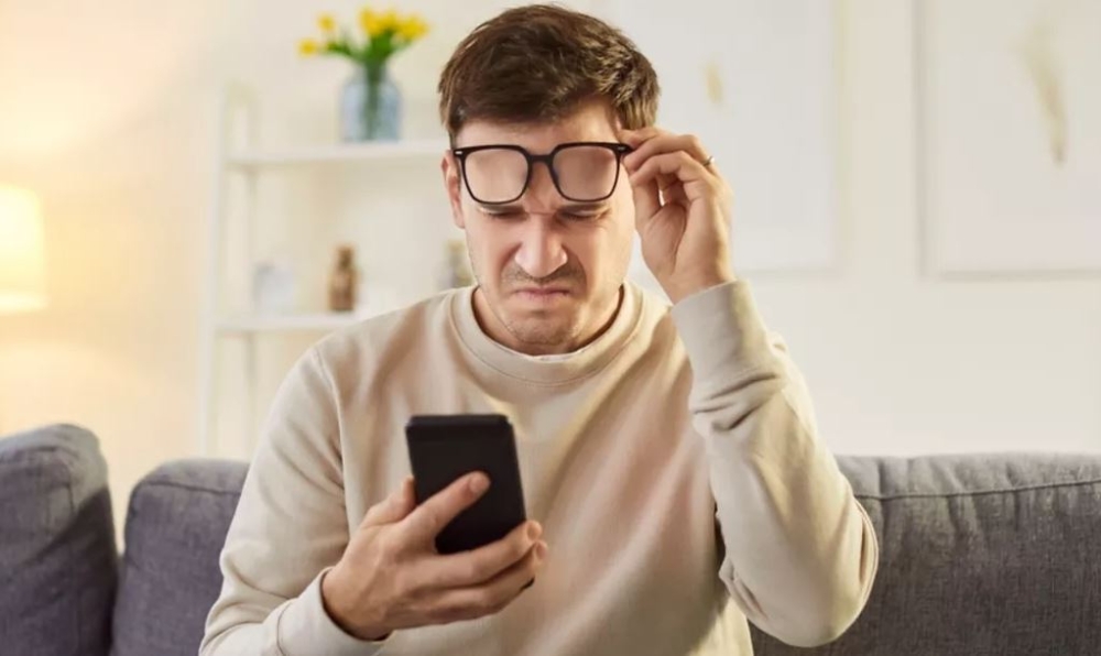 &Alpha;&sigma;&tau;&iota;&gamma;&mu;&alpha;&tau;&iota;&sigma;&mu;ό&sigmaf;: &Eta; &delta;&iota;&alpha;&tau;&alpha;&rho;&alpha;&chi;ή &tau;&eta;&sigmaf; ό&rho;&alpha;&sigma;&eta;&sigmaf; &pi;&omicron;&upsilon; &epsilon;&pi;&eta;&rho;&epsilon;ά&zeta;&epsilon;&iota; 4 &sigma;&tau;&omicron;&upsilon;&sigmaf; 10 &alpha;&nu;&theta;&rho;ώ&pi;&omicron;&upsilon;&sigmaf;