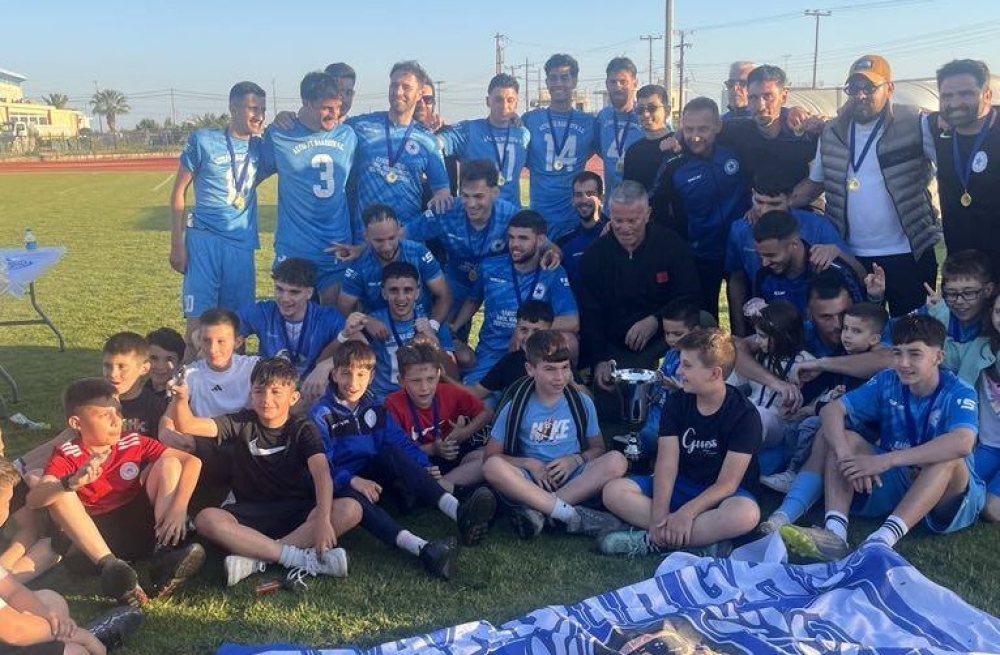 &Phi;&iota;έ&sigma;&tau;&alpha; &kappa;&alpha;&iota; &alpha;&pi;&omicron;&nu;&omicron;&mu;ή &sigma;&tau;&omicron;&nu; &Beta;&lambda;&alpha;&chi;&iota;ώ&tau;&eta; &gamma;&iota;&alpha; &tau;&omicron;&nu; &pi;&rho;&omega;&tau;&alpha;&theta;&lambda;&eta;&tau;ή &Alpha;&sigma;&tau;έ&rho;&alpha;! (&Phi;&Omega;&Tau;&Omicron;)