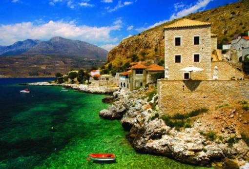 «Βούλιαξε» η Μάνη τον Δεκαπενταύγουστο