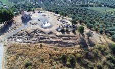 &laquo;&Pi;&rho;ά&sigma;&iota;&nu;&epsilon;&sigmaf; &Pi;&omicron;&lambda;&iota;&tau;&iota;&sigma;&tau;&iota;&kappa;έ&sigmaf; &Delta;&iota;&alpha;&delta;&rho;&omicron;&mu;έ&sigmaf;&raquo;: &Mu;&alpha;&theta;&eta;&tau;έ&sigmaf; &gamma;&nu;&omega;&rho;ί&zeta;&omicron;&upsilon;&nu; &tau;&eta;&nu; &iota;&sigma;&tau;&omicron;&rho;ί&alpha; &mu;έ&sigma;&alpha; &alpha;&pi;ό &tau;&eta; &phi;ύ&sigma;&eta; &kappa;&alpha;&iota; &tau;&eta;&nu; &tau;&epsilon;&chi;&nu;&omicron;&lambda;&omicron;&gamma;ί&alpha;