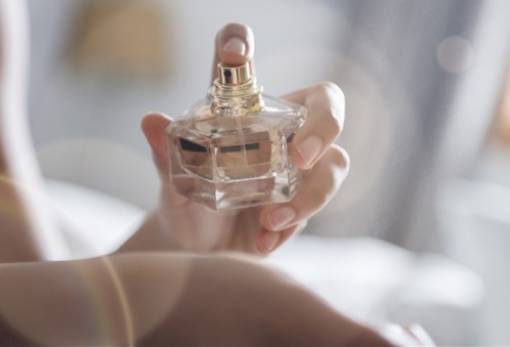 Eau de toilette VS eau de parfum: Ποια η διαφορά τους
