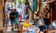&Eta; &epsilon;&pi;ό&mu;&epsilon;&nu;&eta; &eta;&mu;έ&rho;&alpha; &tau;&omicron;&upsilon; &tau;&omicron;&upsilon;&rho;&iota;&sigma;&mu;&omicron;ύ &sigma;&tau;&eta; &Mu;&omicron;&nu;&epsilon;&mu;&beta;&alpha;&sigma;&iota;ά &sigma;&tau;&omicron; &epsilon;&pi;ί&kappa;&epsilon;&nu;&tau;&rho;&omicron; &eta;&mu;&epsilon;&rho;ί&delta;&alpha;&sigmaf;