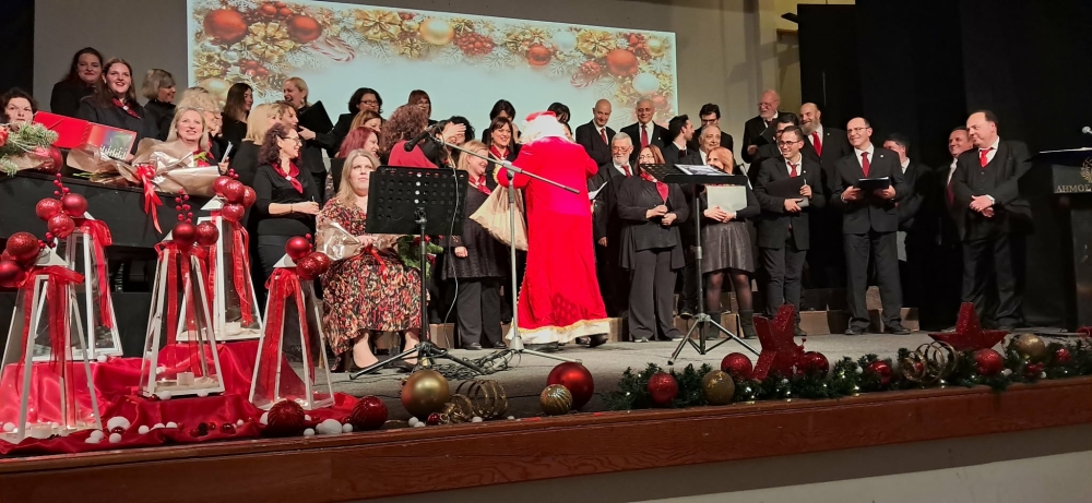 &Mu;&epsilon; &kappa;ά&lambda;&alpha;&nu;&tau;&alpha; &alpha;&pi;ό &tau;&eta;&nu; &Epsilon;&lambda;&lambda;ά&delta;&alpha; &kappa;&alpha;&iota; &tau;&omicron;&nu; &kappa;ό&sigma;&mu;&omicron; &mu;ά&gamma;&epsilon;&psi;&epsilon; &tau;&omicron; &kappa;&omicron;&iota;&nu;ό &omicron; &Mu;&omicron;&upsilon;&sigma;&iota;&kappa;ό&sigmaf; Ό&mu;&iota;&lambda;&omicron;&sigmaf; &Sigma;&pi;ά&rho;&tau;&eta;&sigmaf;
