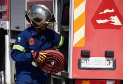 Στη Βουλή η «απλήρωτη και συστηματική επιβολή επιφυλακών στους πυροσβέστες της Λακωνίας»