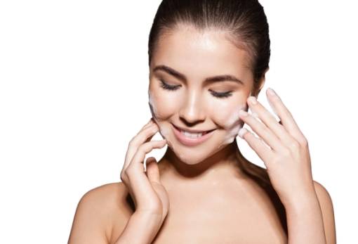 3 tips για να φροντίσεις σωστά την ευαίσθητη επιδερμίδα σου