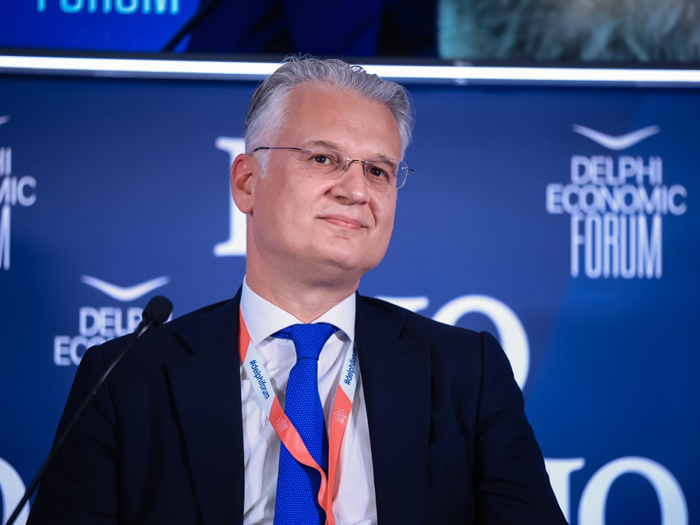 &Delta;ύ&omicron; &chi;&rho;ό&nu;&iota;&alpha; έ&rho;&gamma;&omicron;&upsilon; &kappa;&alpha;&iota; &sigma;&chi;&epsilon;&delta;&iota;&alpha;&sigma;&mu;ό&sigmaf; &gamma;&iota;&alpha; &tau;&omicron; &mu;έ&lambda;&lambda;&omicron;&nu; &alpha;&pi;ό &tau;&omicron;&nu; &Delta;. &Pi;&tau;&omega;&chi;ό