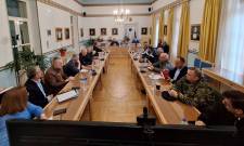 &laquo;&Eta; &Pi;&omicron;&lambda;&iota;&tau;&iota;&kappa;ή Ά&mu;&upsilon;&nu;&alpha; &omega;&sigmaf; &sigma;&tau;&omicron;&iota;&chi;&epsilon;ί&omicron; &Epsilon;&theta;&nu;&iota;&kappa;ή&sigmaf; &Iota;&sigma;&chi;ύ&omicron;&sigmaf;&raquo; &sigma;&epsilon; &eta;&mu;&epsilon;&rho;ί&delta;&alpha; &sigma;&tau;&eta;&nu; &Tau;&rho;ί&pi;&omicron;&lambda;&eta;