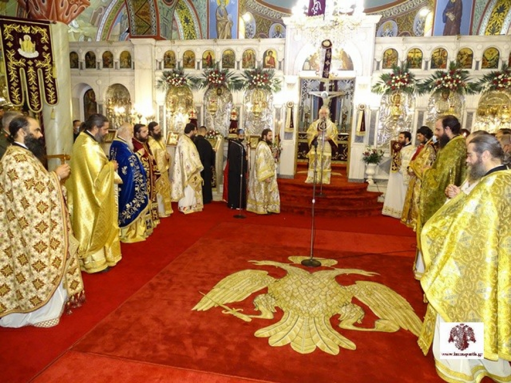 Με λαμπρότητα η Πολυαρχιερατική Θεία Λειτουργία για τον Όσιο Νίκωνα