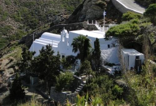 Αμοργιανά… (Λακε)-Δαιμονικά: Στο τελευταίο μαντείο του Αρχιπελάγους