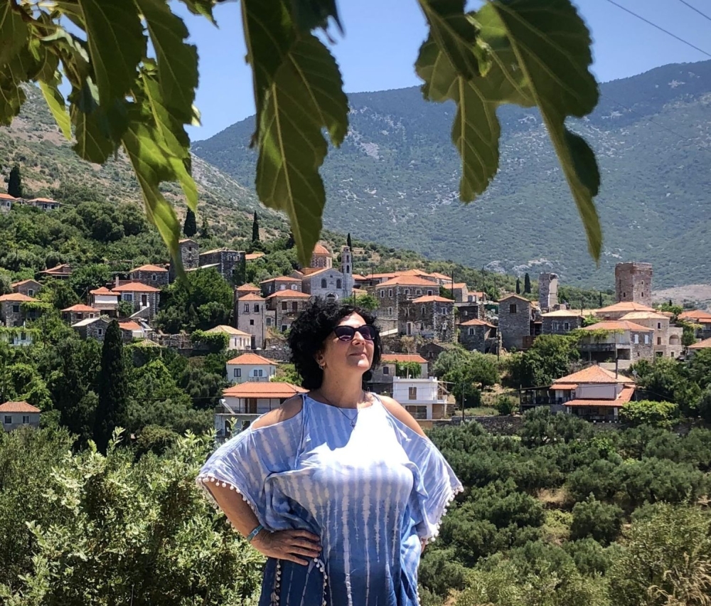 &Omicron; &Epsilon;&Omicron;&Tau; &laquo;&gamma;&nu;&omega;&rho;ί&zeta;&epsilon;&iota;&raquo; &tau;&eta;&nu; &Pi;&epsilon;&lambda;&omicron;&pi;ό&nu;&nu;&eta;&sigma;&omicron; &sigma;&tau;&omicron;&upsilon;&sigmaf; &Sigma;έ&rho;&beta;&omicron;&upsilon;&sigmaf; &tau;&alpha;&xi;&iota;&delta;&iota;ώ&tau;&epsilon;&sigmaf;