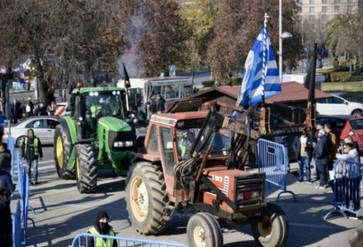 Επέστρεψαν από την Agrotica στα μπλόκα οι αγρότες