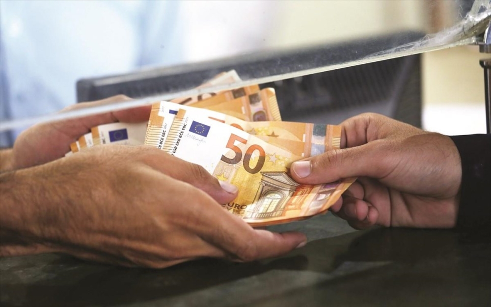 &Tau;&iota;&sigmaf; &lambda;&iota;&gamma;ό&tau;&epsilon;&rho;&epsilon;&sigmaf; &tau;&rho;&alpha;&pi;&epsilon;&zeta;&iota;&kappa;έ&sigmaf; &kappa;&alpha;&tau;&alpha;&theta;έ&sigma;&epsilon;&iota;&sigmaf; &sigma;&tau;&eta;&nu; &Pi;&epsilon;&lambda;&omicron;&pi;ό&nu;&nu;&eta;&sigma;&omicron; &eta; &Lambda;&alpha;&kappa;&omega;&nu;ί&alpha;