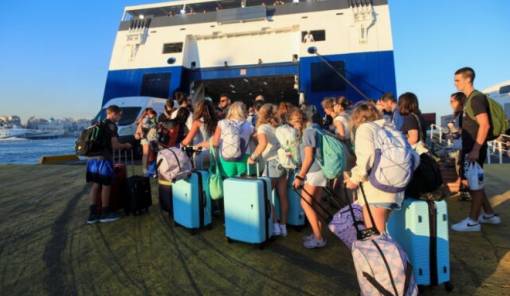 &Kappa;&omicron;&iota;&nu;&omega;&nu;&iota;&kappa;ό&sigmaf; &Tau;&omicron;&upsilon;&rho;&iota;&sigma;&mu;ό&sigmaf;:  &Tau;&alpha; &omicron;&rho;&iota;&sigma;&tau;&iota;&kappa;ά &alpha;&pi;&omicron;&tau;&epsilon;&lambda;έ&sigma;&mu;&alpha;&tau;&alpha; &gamma;&iota;&alpha; &sigma;&upsilon;&nu;&tau;&alpha;&xi;&iota;&omicron;ύ&chi;&omicron;&upsilon;&sigmaf;