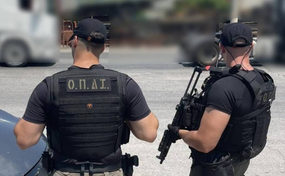 &Sigma;&phi;ί&gamma;&gamma;&epsilon;&iota; &kappa;&iota; ά&lambda;&lambda;&omicron; &omicron; &kappa;&lambda;&omicron;&iota;ό&sigmaf; &kappa;&alpha;&tau;ά &tau;&eta;&sigmaf; &pi;&alpha;&rho;&alpha;&beta;&alpha;&tau;&iota;&kappa;ό&tau;&eta;&tau;&alpha;&sigmaf; &sigma;&tau;&alpha; &chi;&omega;&rho;&iota;ά &tau;&eta;&sigmaf; &Sigma;&pi;ά&rho;&tau;&eta;&sigmaf;