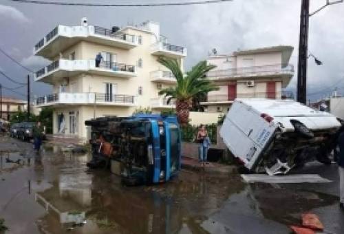 21/9/2015: Ανεμοστρόβιλος (υδροστρόβιλος) χτυπάει την Σκάλα του Δ. Ευρώτα