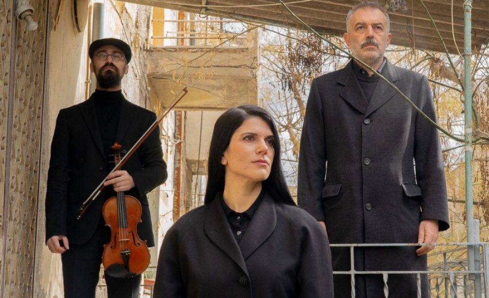 «Σώμα Μήδεια»: Ο Γιάννης Ισμυρνιόγλου ανοίγει το εσωτερικό τοπίο του έργου