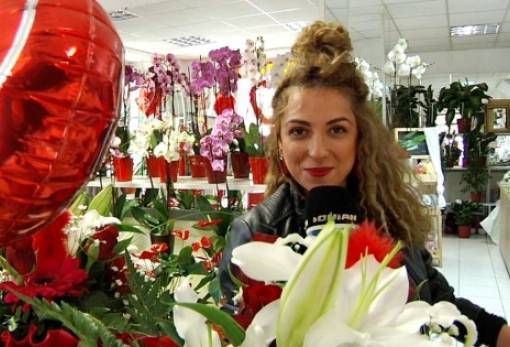 Η Σπάρτη στα «κόκκινα για την Ημέρα των Ερωτευμένων! (VIDEO)