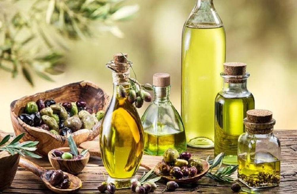 &Epsilon;&lambda;&alpha;&iota;ό&lambda;&alpha;&delta;&omicron;: &Gamma;&iota;&alpha;&tau;ί &eta; &alpha;&gamma;&omicron;&rho;ά &delta;&epsilon;&nu; &beta;&lambda;έ&pi;&epsilon;&iota; &nu;έ&epsilon;&sigmaf; &alpha;&nu;&alpha;&tau;&iota;&mu;ή&sigma;&epsilon;&iota;&sigmaf; &sigma;&tau;&iota;&sigmaf; &tau;&iota;&mu;έ&sigmaf;