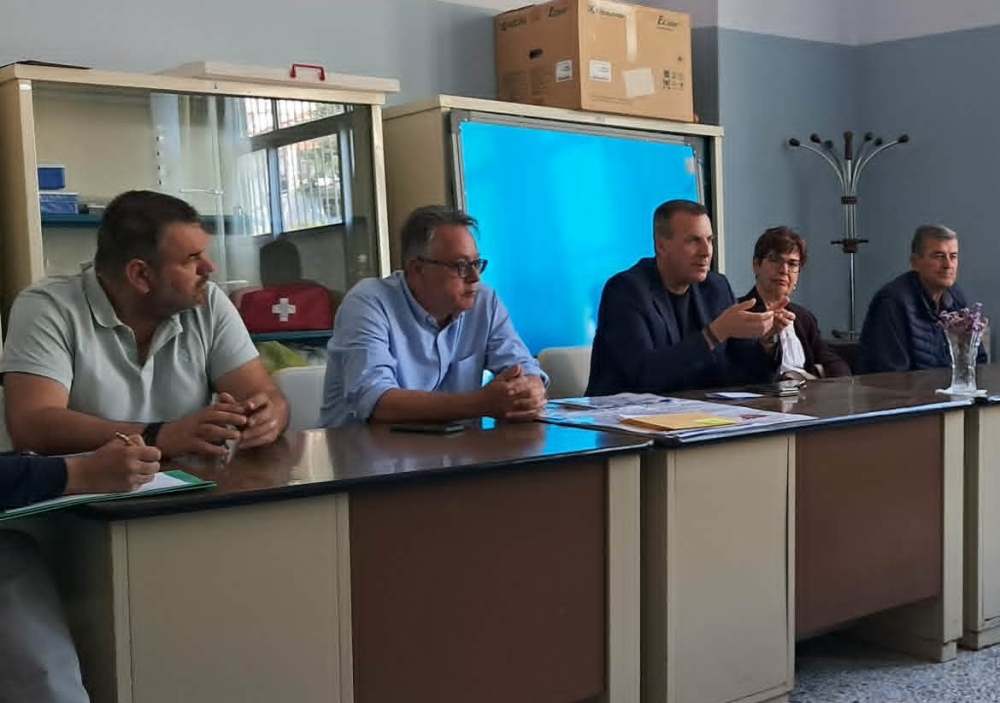 &Delta;&iota;&alpha;&delta;&omicron;&chi;&iota;&kappa;έ&sigmaf; &epsilon;&pi;&iota;&sigma;&kappa;έ&psi;&epsilon;&iota;&sigmaf; &sigma;&epsilon; &sigma;&chi;&omicron;&lambda;&epsilon;ί&alpha; &alpha;&pi;ό &tau;&omicron;&nu; &delta;ή&mu;&alpha;&rho;&chi;&omicron; &Sigma;&pi;ά&rho;&tau;&eta;&sigmaf;