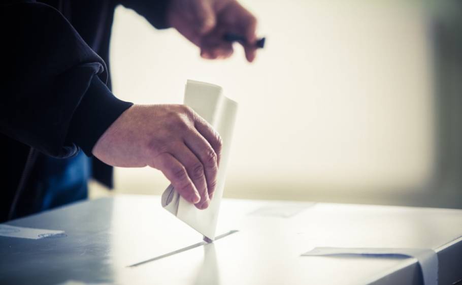 &Epsilon;&kappa;&lambda;&omicron;&gamma;&iota;&kappa;ή &upsilon;&pi;&epsilon;&rho;-&pi;&epsilon;&rho;&iota;&phi;έ&rho;&epsilon;&iota;&alpha; &alpha;&pi;ό &Lambda;&alpha;&kappa;&omega;&nu;ί&alpha; &omega;&sigmaf; &Kappa;έ&rho;&kappa;&upsilon;&rho;&alpha;;