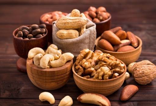 Ο λόγος που δεν πρέπει να αποθηκεύουμε ξηρούς καρπούς στο ντουλάπι