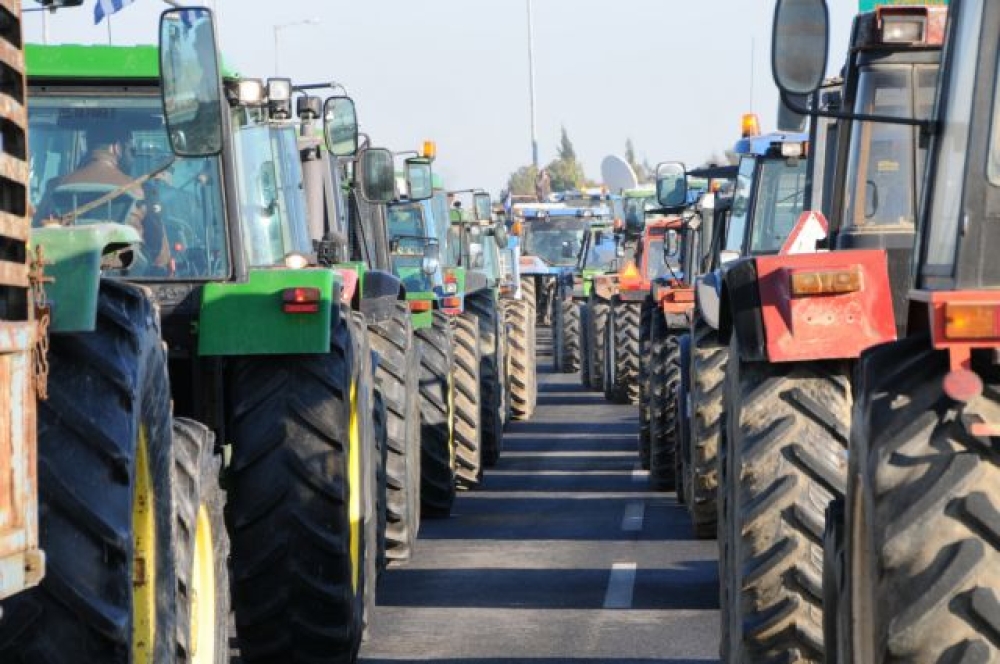 &Alpha;&gamma;&rho;ό&tau;&epsilon;&sigmaf;: &Sigma;&tau;&eta;&nu; &Alpha;&theta;ή&nu;&alpha; &sigma;&tau;&iota;&sigmaf; 20 &Phi;&epsilon;&beta;&rho;&omicron;&upsilon;&alpha;&rho;ί&omicron;&upsilon; &mu;&epsilon; &tau;&alpha; &tau;&rho;&alpha;&kappa;&tau;έ&rho;