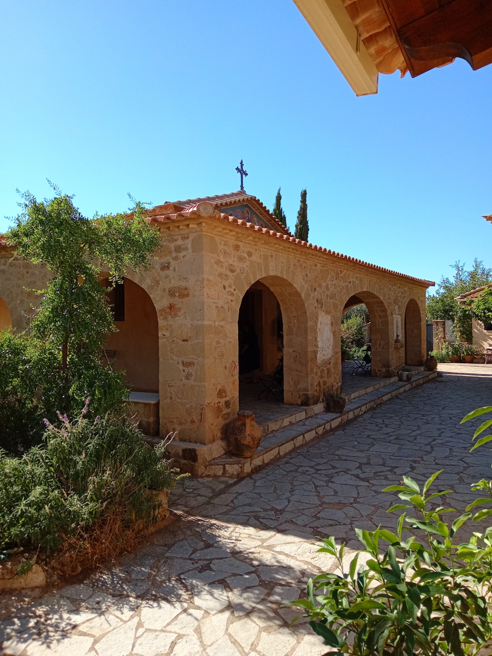 Κυριακή στο Ιερό Κάθισμα Δολών Μεσσηνιακής Μάνης