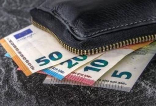 Εισόδημα: Οι αυξήσεις που έρχονται σε μισθούς και επιδόματα