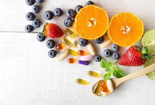 Καλοκαιρινή διατροφή: Οι βιταμίνες που χρειαζόμαστε τους θερινούς μήνες