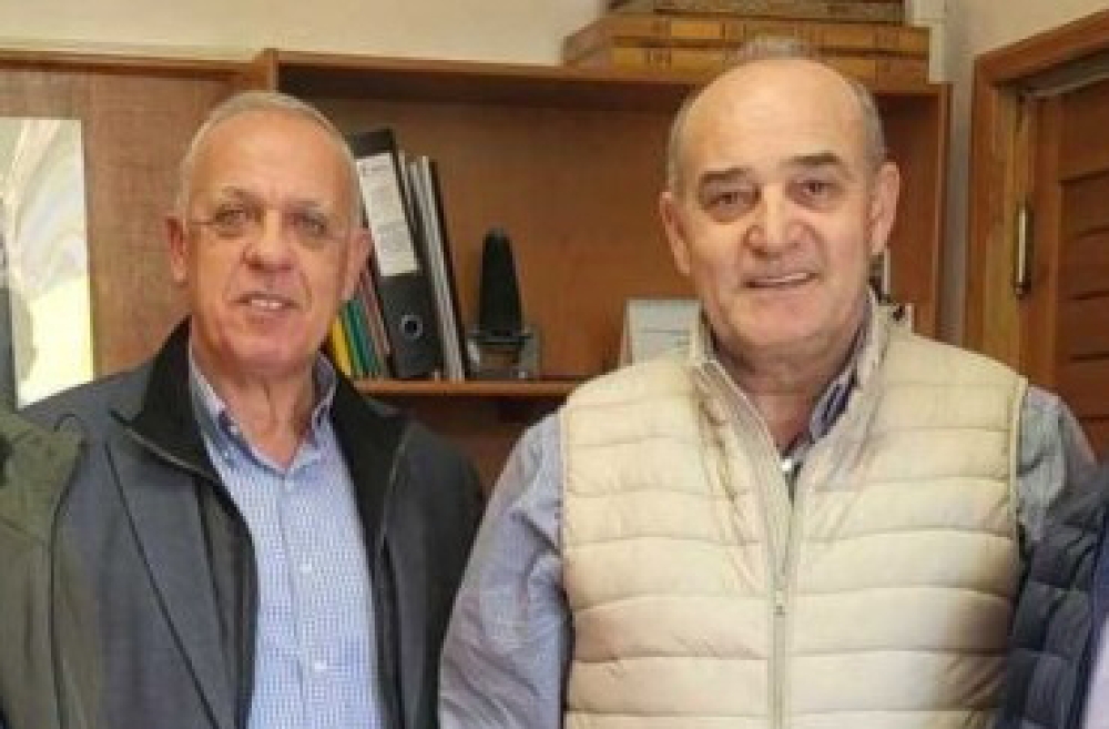 &Beta;έ&rho;&delta;&omicron;&sigmaf; &kappa;&alpha;&iota; &Mu;&alpha;&upsilon;&rho;&omicron;&mu;&iota;&chi;ά&lambda;&eta;&sigmaf; &sigma;&tau;&omicron; &Delta;&Sigma; &tau;&omicron;&upsilon; &laquo;&Pi;ά&rho;&nu;&omega;&nu;&alpha; &Alpha;&Epsilon;&raquo;