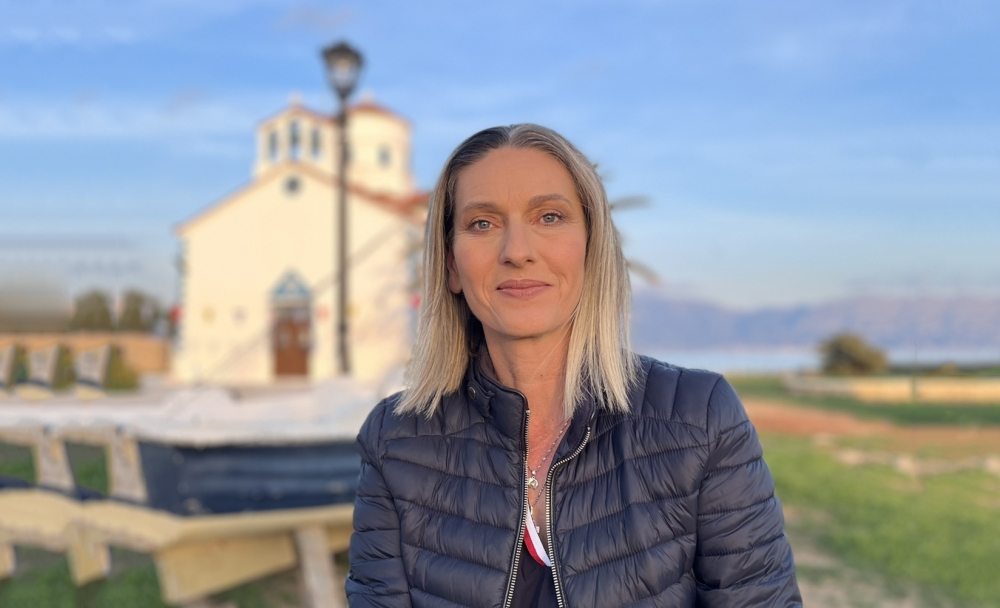 Έ&phi;&eta; &Lambda;&iota;ά&rho;&omicron;&upsilon;: &laquo;&Sigma;&upsilon;&nu;&epsilon;&chi;ή&sigmaf; &kappa;&alpha;&iota; &alpha;&sigma;&phi;&alpha;&lambda;ή&sigmaf; &beta;&epsilon;&lambda;&tau;ί&omega;&sigma;&eta; &epsilon;&pi;&rsquo; &omega;&phi;&epsilon;&lambda;&epsilon;ί&alpha; &tau;&omicron;&upsilon; &tau;ό&pi;&omicron;&upsilon;&raquo;