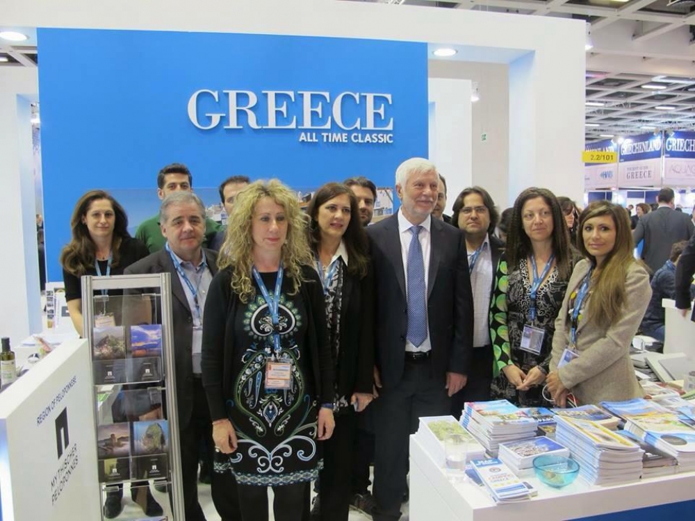 &Alpha;&nu;έ&beta;&alpha;&sigma;&epsilon; &tau;&iota;&sigmaf; &tau;&omicron;&upsilon;&rho;&iota;&sigma;&tau;&iota;&kappa;έ&sigmaf; &laquo;&mu;&epsilon;&tau;&omicron;&chi;έ&sigmaf;&raquo; &tau;&omicron;&upsilon; &omicron; &Delta;ή&mu;&omicron;&sigmaf; &Mu;&omicron;&nu;&epsilon;&mu;&beta;&alpha;&sigma;ί&alpha;&sigmaf;