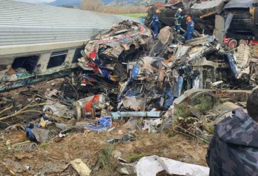 Το δυστύχημα των Τεμπών και τα κόμματα