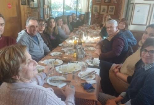 Ευχές και συναδελφικό πνεύμα στην κοπή πίτας του 3ου Γυμνασίου Σπάρτης