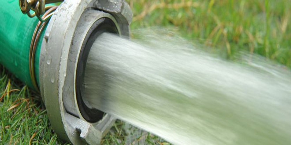 &Mu;&pi;&alpha;ί&nu;&omicron;&upsilon;&nu; &sigma;&tau;&omicron; &laquo;&alpha;&upsilon;&lambda;ά&kappa;&iota;&raquo;  έ&rho;&gamma;&alpha; &epsilon;&gamma;&gamma;&epsilon;ί&omega;&nu; &beta;&epsilon;&lambda;&tau;&iota;ώ&sigma;&epsilon;&omega;&nu;