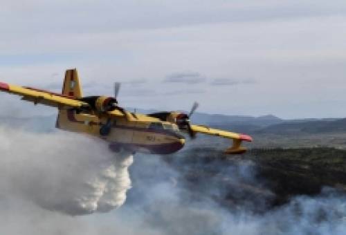 Αντιπυρική μάχη με δασοκομάντος και εναέρια μέσα στην Πελοπόννησο