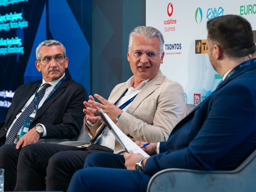 &Pi;&tau;&omega;&chi;ό&sigmaf;: &laquo;&Omicron;&iota; &Pi;&epsilon;&rho;&iota;&phi;έ&rho;&epsilon;&iota;&epsilon;&sigmaf; &pi;&rho;έ&pi;&epsilon;&iota; &nu;&alpha; &epsilon;ί&nu;&alpha;&iota; &beta;&iota;ώ&sigma;&iota;&mu;&epsilon;&sigmaf; &omicron;&iota;&kappa;&omicron;&nu;&omicron;&mu;&iota;&kappa;ά, &phi;&iota;&lambda;&iota;&kappa;έ&sigmaf; &pi;&rho;&omicron;&sigmaf; &tau;&omicron; &pi;&epsilon;&rho;&iota;&beta;ά&lambda;&lambda;&omicron;&nu;, &kappa;&omicron;&iota;&nu;&omega;&nu;&iota;&kappa;ά &sigma;&upsilon;&mu;&pi;&epsilon;&rho;&iota;&lambda;&eta;&pi;&tau;&iota;&kappa;έ&sigmaf;&raquo;