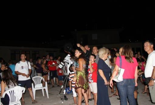 Αστροβραδιά στην πλατεία Σπάρτης